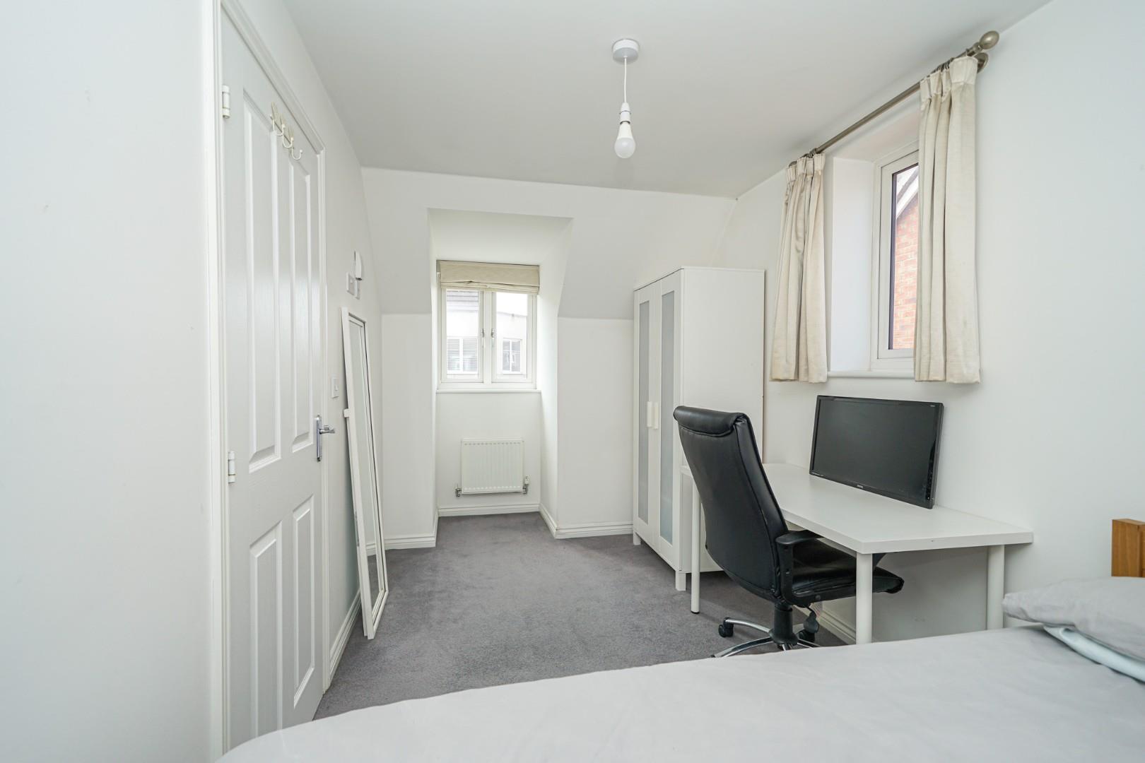 Fieldfare, Leighton Buzzard Quarters Estate Agents